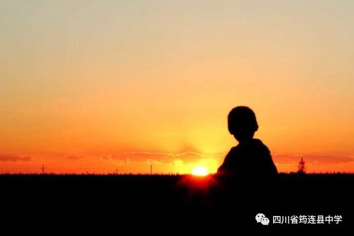 【學生習作】一如年少時模樣——愿你走出半生，歸來仍是少年3.jpg