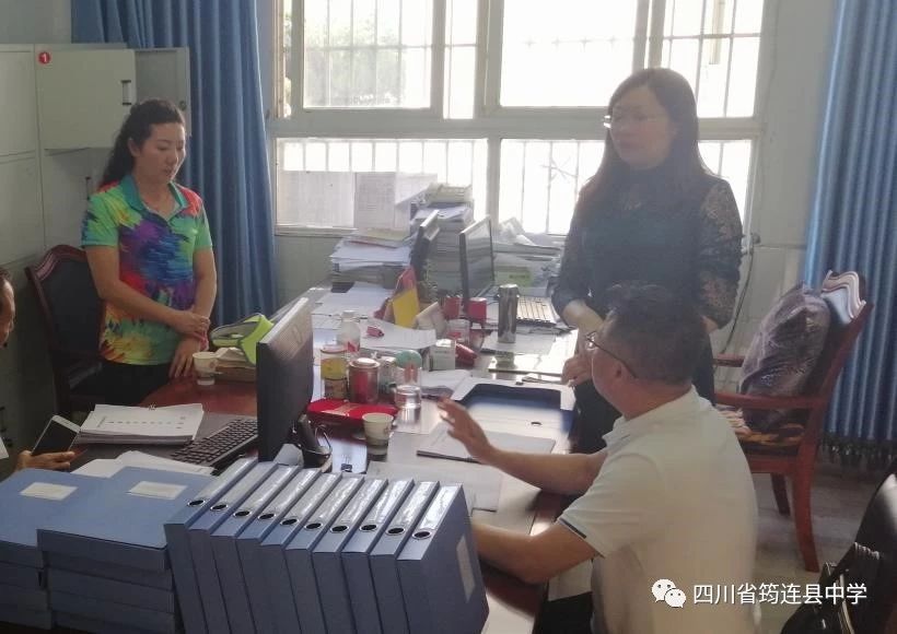 做好安全工作 保障教育平安——縣教體局副局長黃偉一行來我校檢查安全工作3.jpg