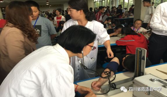 病從口入，食品安全記于心——筠連中學食品安全應急演練2.jpg
