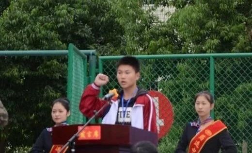 活力少年多才藝 ，籃球場上展風(fēng)姿——筠連縣中小學(xué)生籃球比賽開幕5.jpg