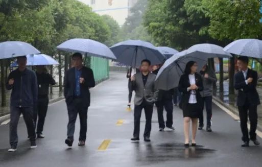 北京大學教育學院蔣承教授一行到筠連中學開展調研工作1.jpg