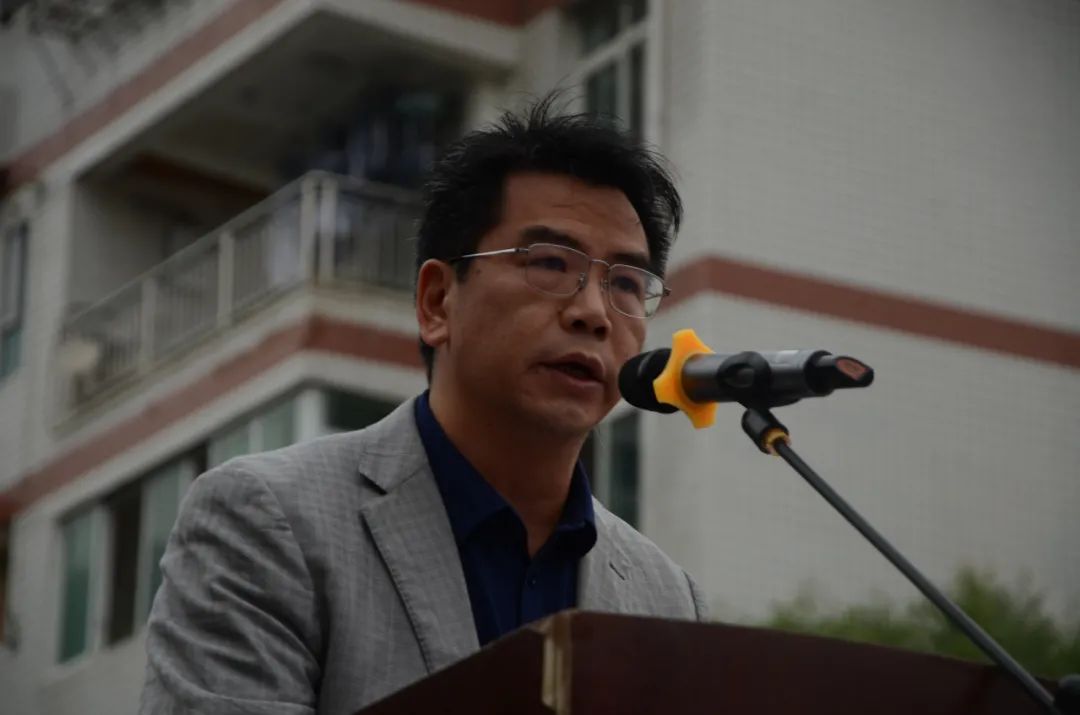青春正當時，賽場展英姿——筠連縣2020年中小學生籃球比賽在筠連縣中學舉行3.jpg