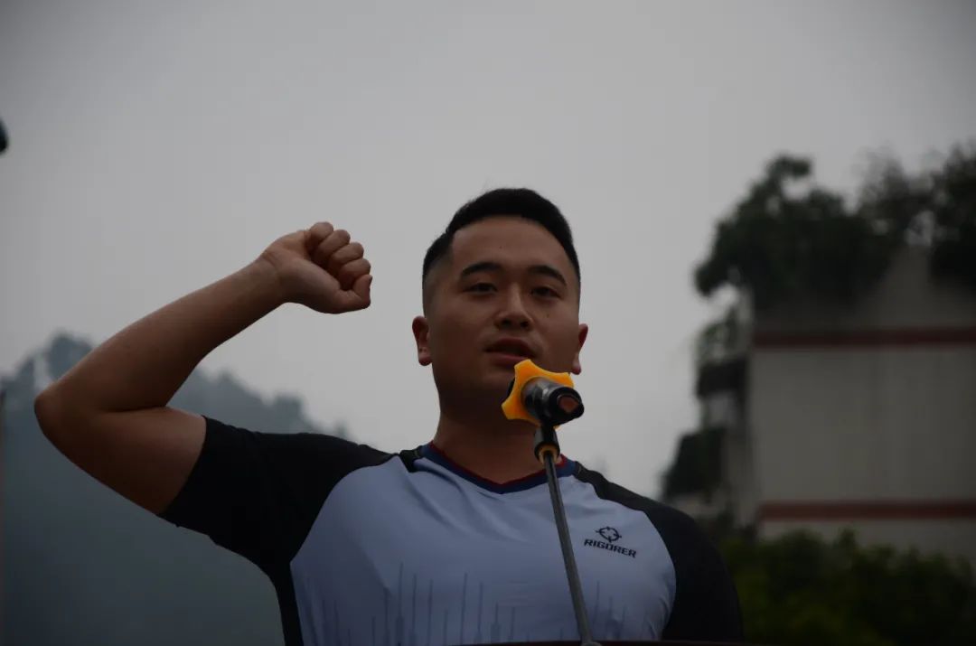 青春正當時，賽場展英姿——筠連縣2020年中小學生籃球比賽在筠連縣中學舉行5.jpg