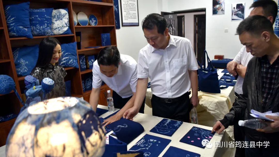 縣委常委、宣傳部部長彭強一行到筠連中學開展校園安全工作督導與檢查2.jpg
